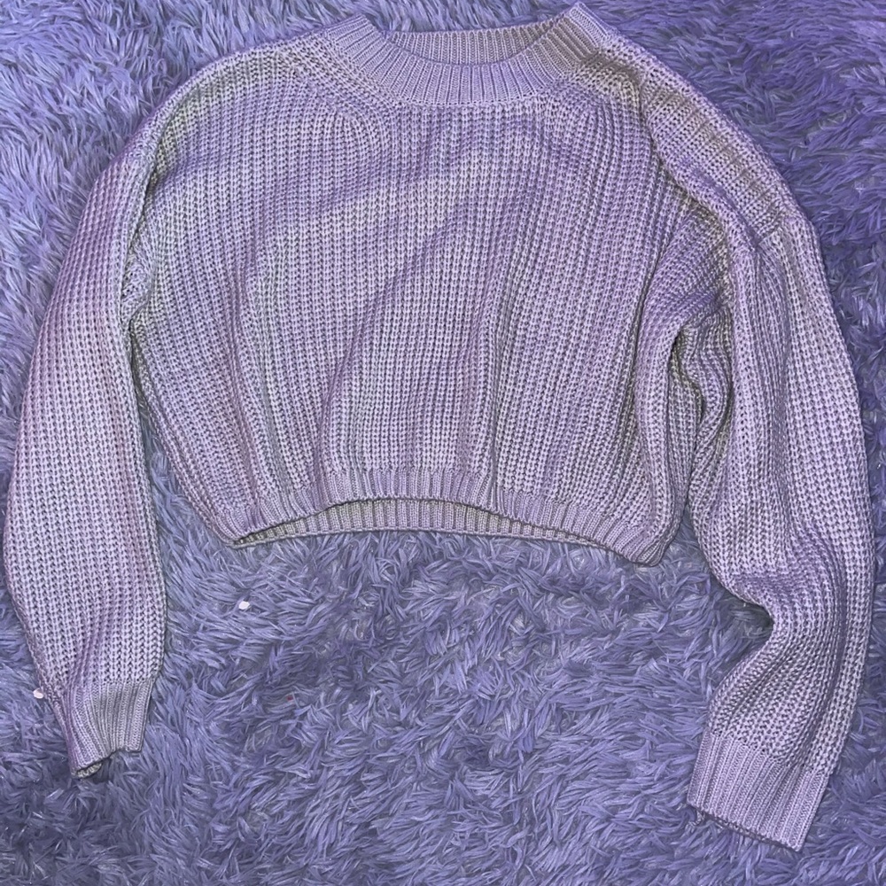 Cropped grey sweater